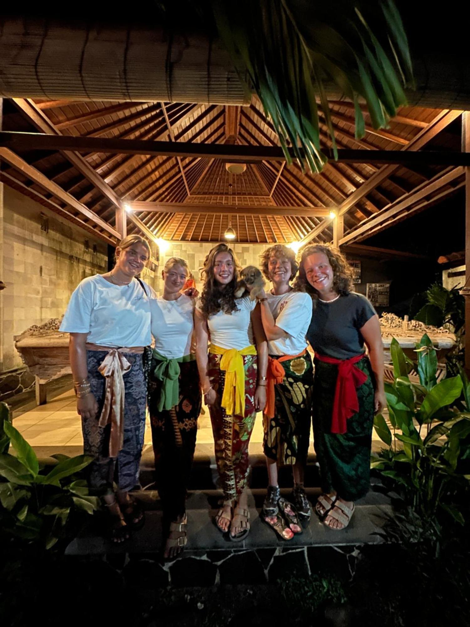 Lembongan Hostel Nusa Lembongan Exteriör bild
