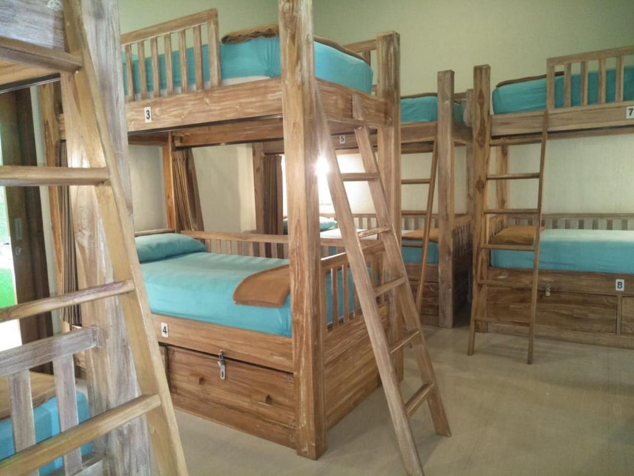 Lembongan Hostel Nusa Lembongan Exteriör bild